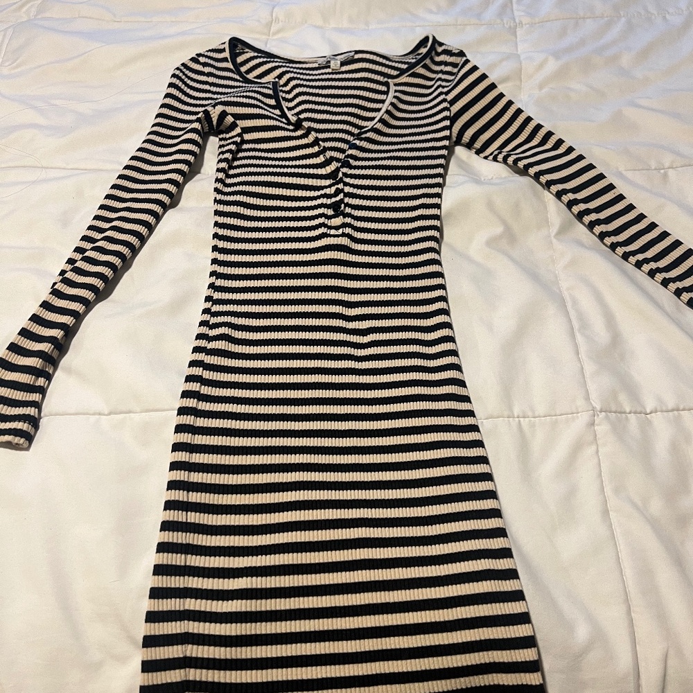 Stripped bodycon dress